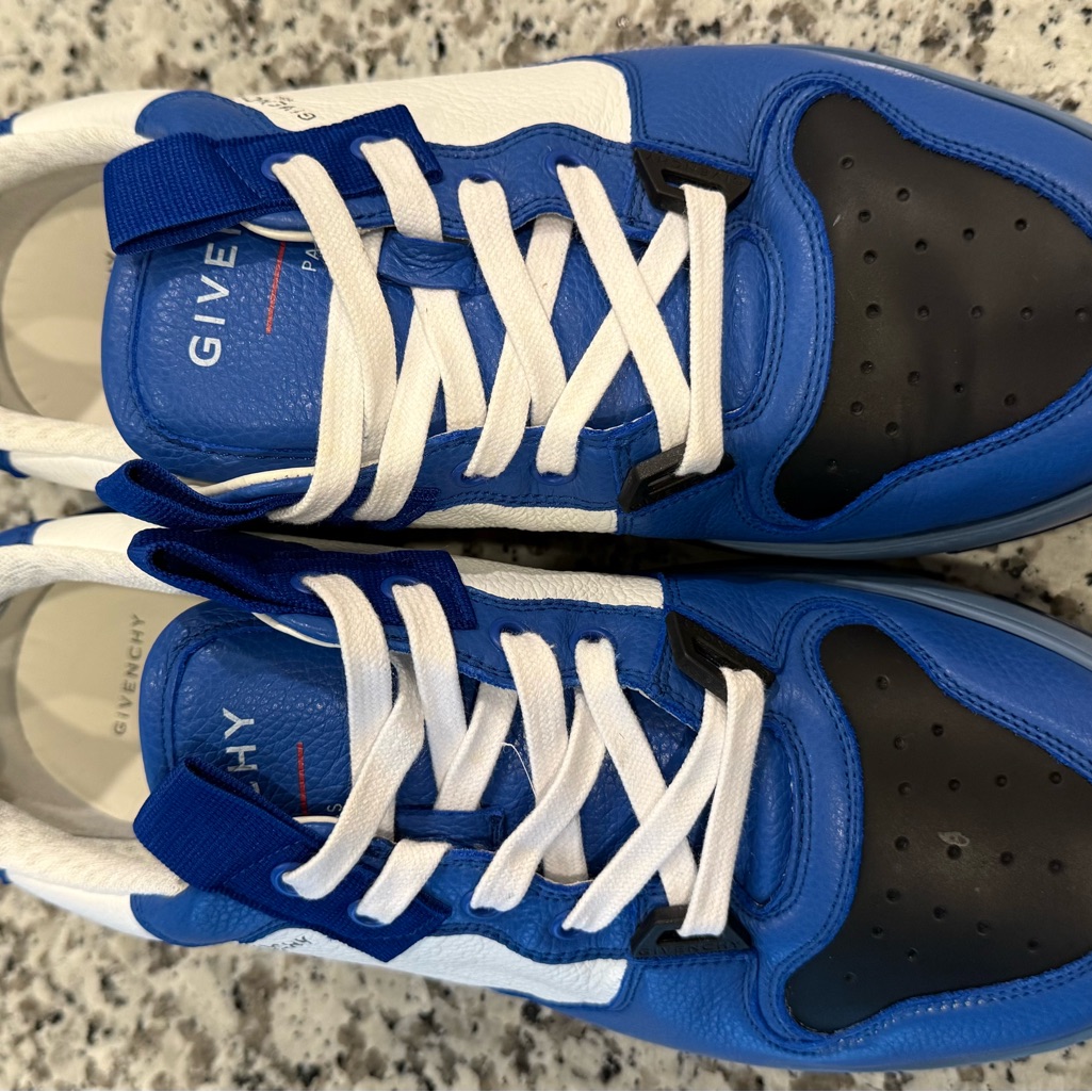 Givenchy Blue & Black Leather Low-Top Sneakers - Men